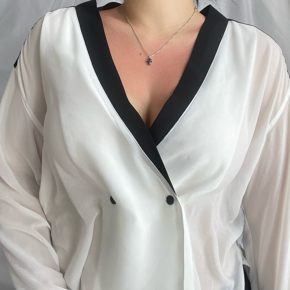 White and Balck Button Blouse